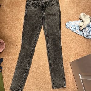 Levi’s jeans almost new. Cute pockets!